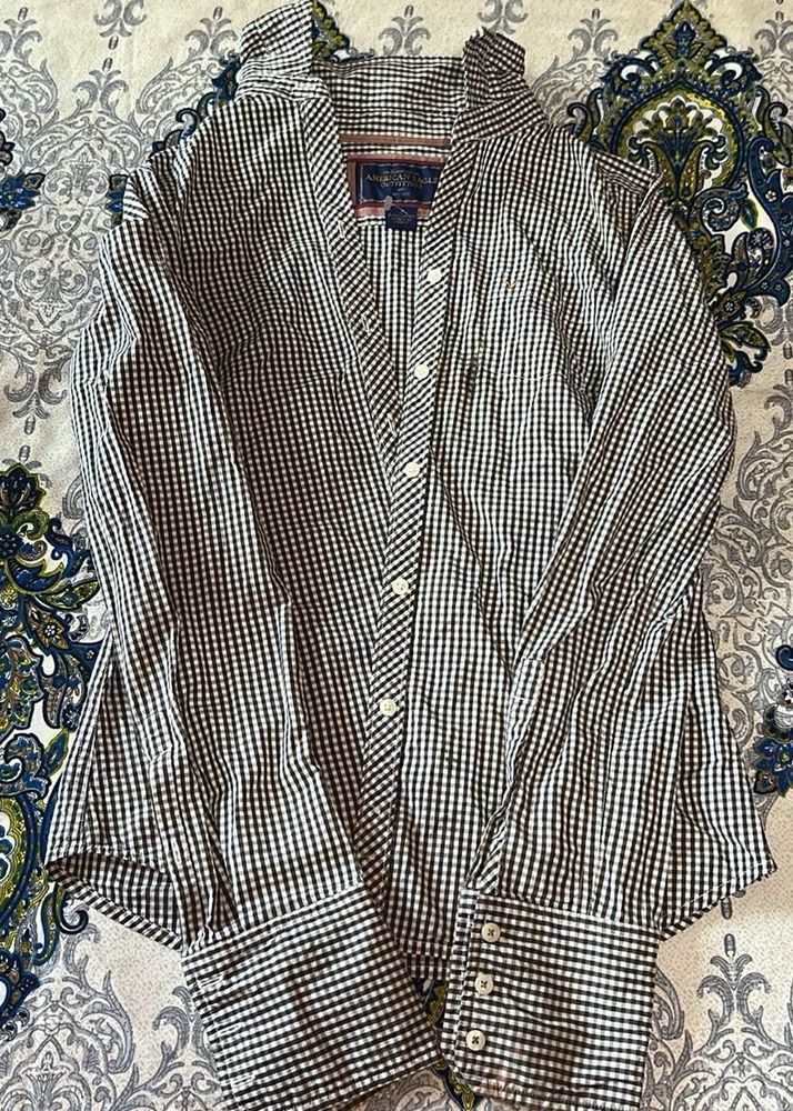 women office look check shirt