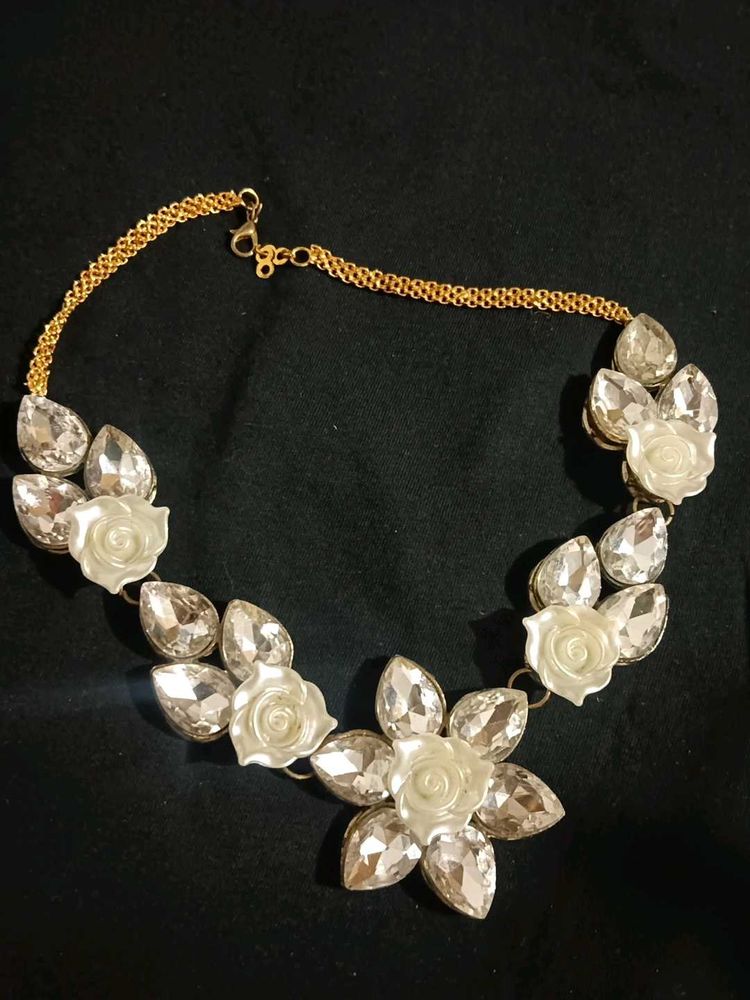 Elegant Floral Statement Necklace