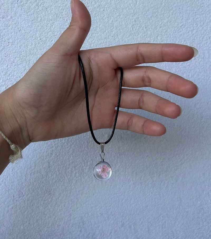 resin Floral pendent  Necklace