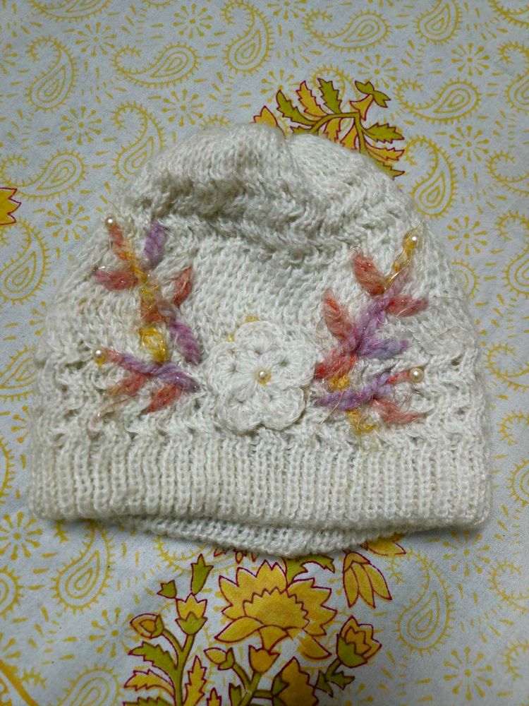 Knitted winter beanie caps for women 🤍