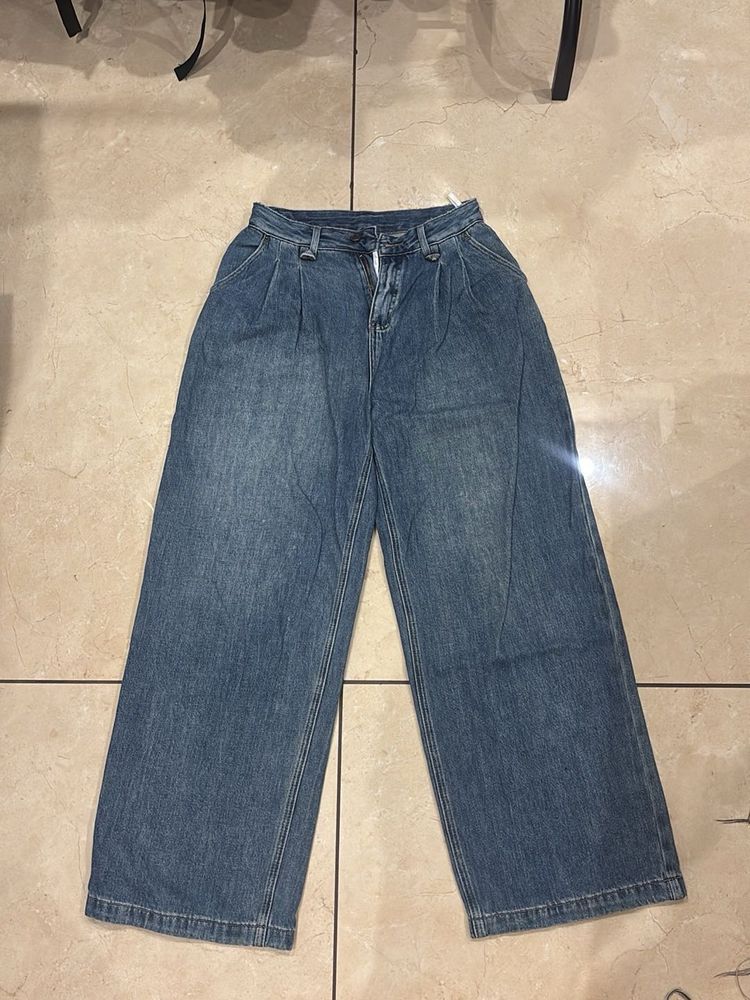 mid rise baggy jeans