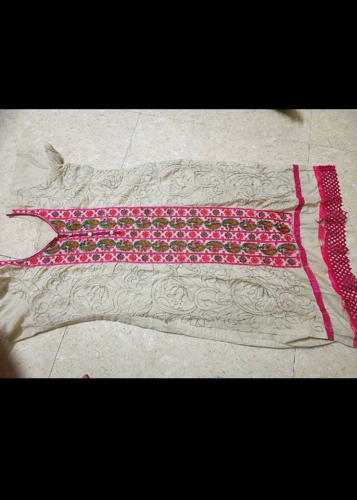 Elegant Embroidered Kurta combo