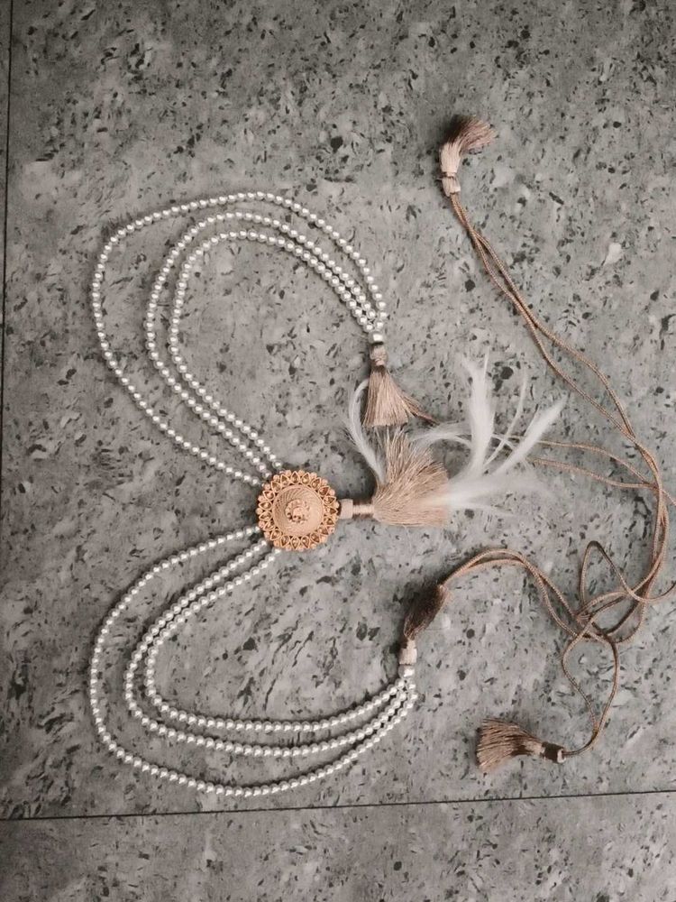 Elegant Pearl Necklace with Tassels