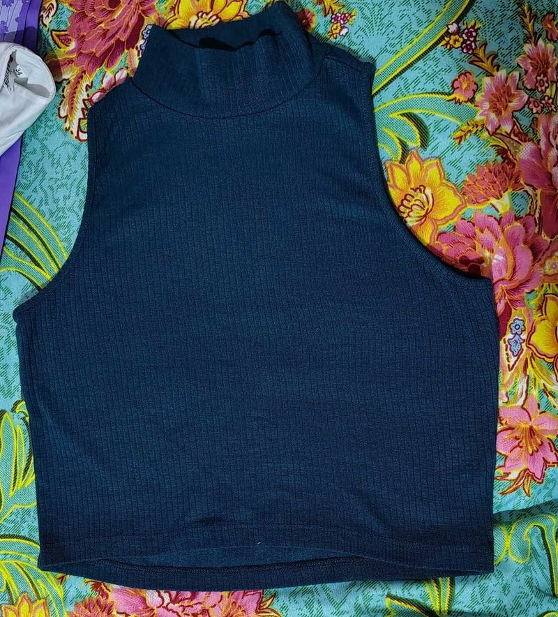 Ribbed Mock Neck Sleeveless Top