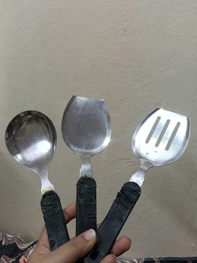 Kitchen Utensil Set Of 3 Spoons.