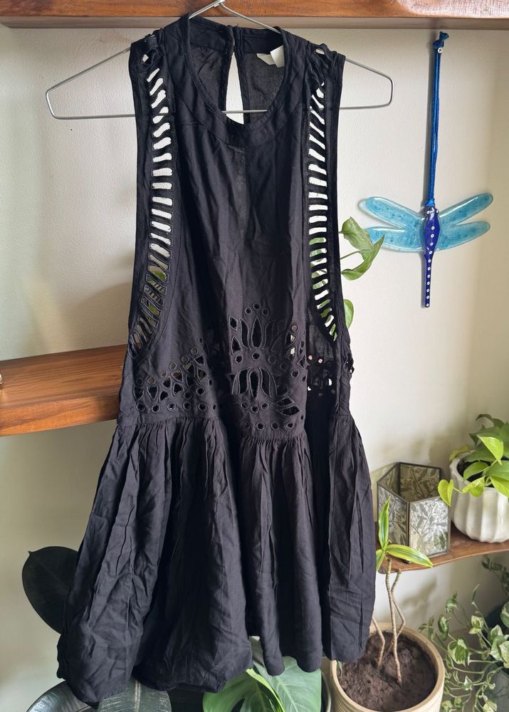 Chic Black Broderie Anglaise Dress / Swim CoverUp