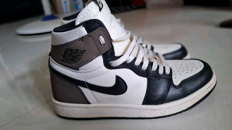 AIR JORDAN 1 RETRO high OG 'Dark Mocha