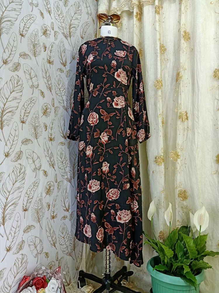 🖤🌼Floral Print Midi Dress🌼🖤