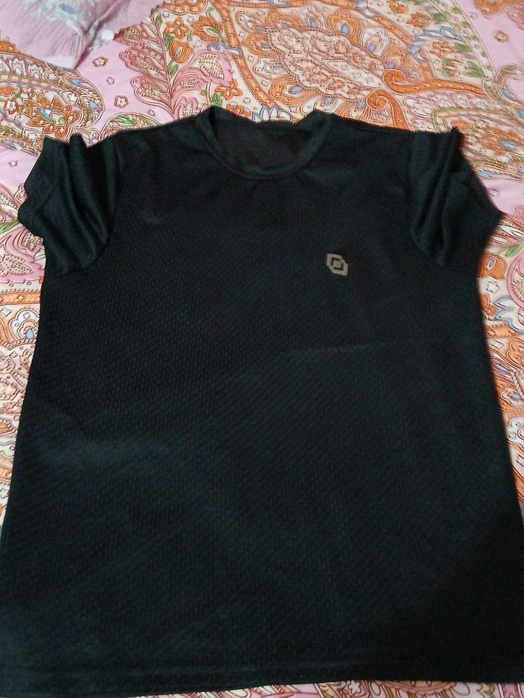 Activewear Men's Black T-Shirt