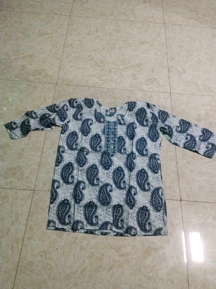 Stylish Paisley Print Kurta