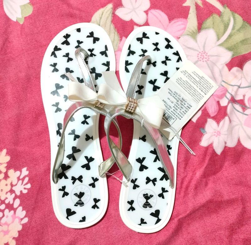 Women's White Nicole Flats