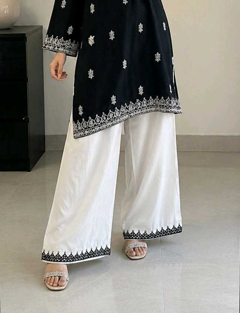 Chic Black &amp; White Embroidered Kurta Set