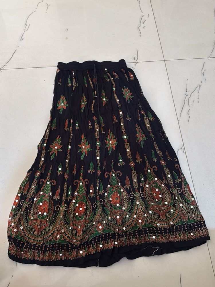 black long skirt
