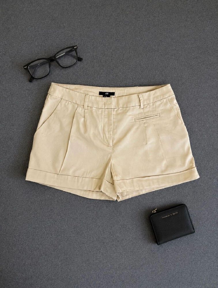 Chic Beige H&amp;M Shorts