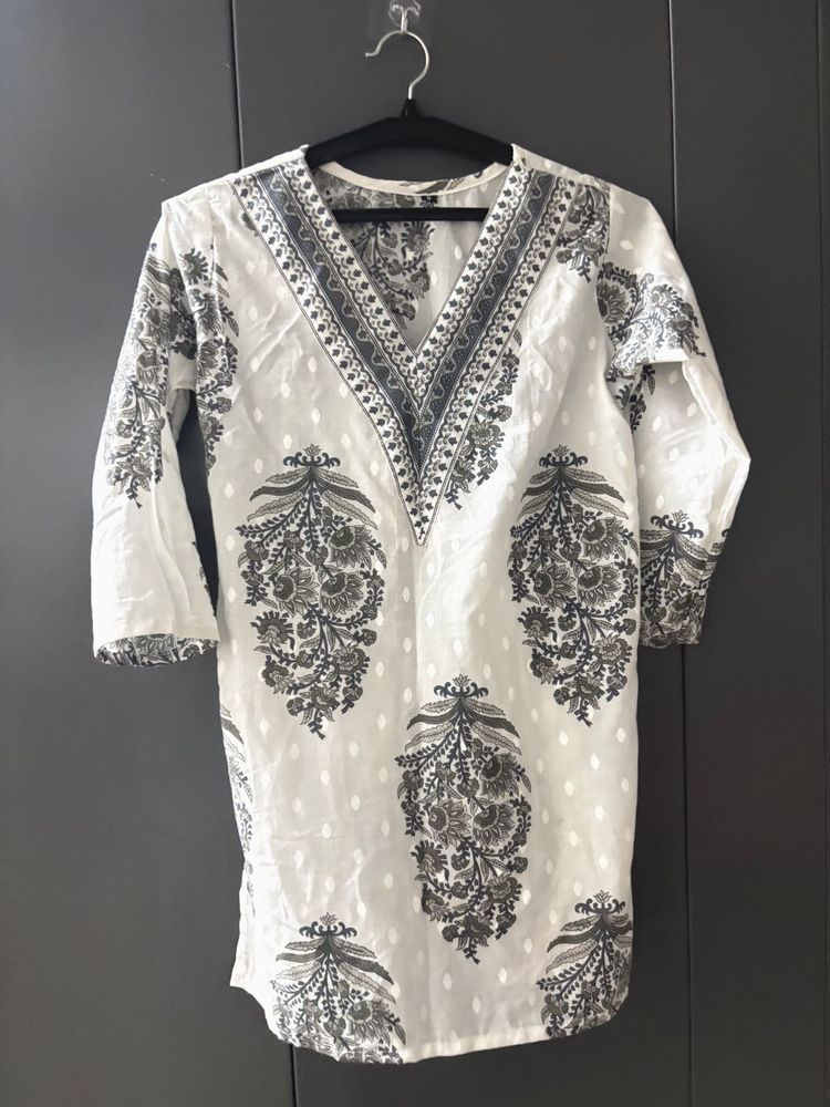 Elegant Printed Kurta