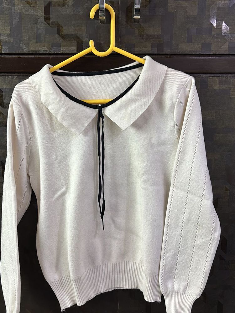 PURE WHITE WOOLLEN SWEATER