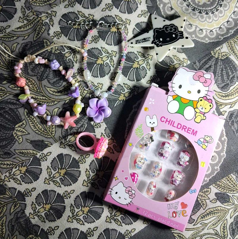 Kids Hello Kitty Jewelry &amp; Nail Set