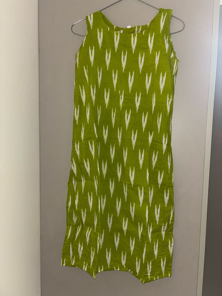 Green Ikat Print Sleeveless Kurta