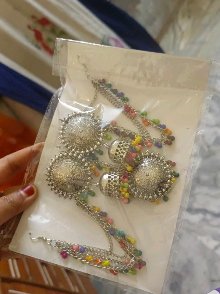 Multi Colour Neck Set &amp; Chumki Earrings With Maang Tika