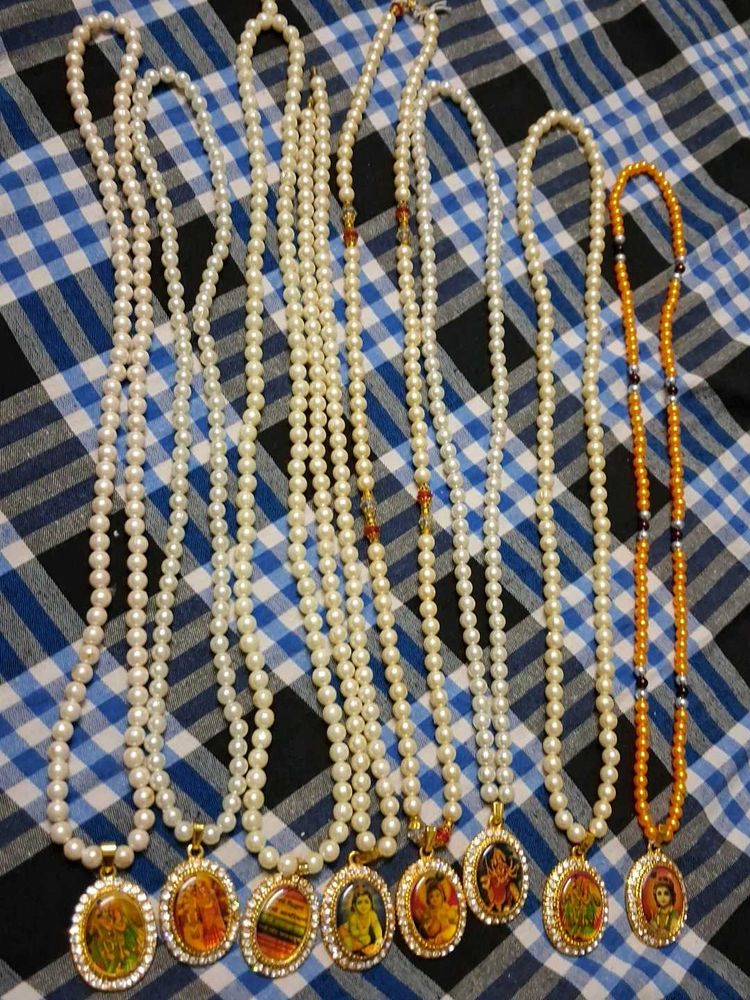 pearl Mala with locket