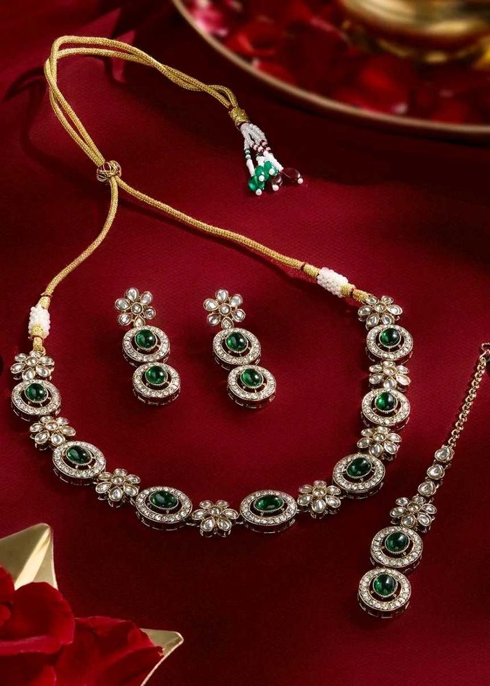 Zaveri Pearls Stone-Studded Jewellery Set