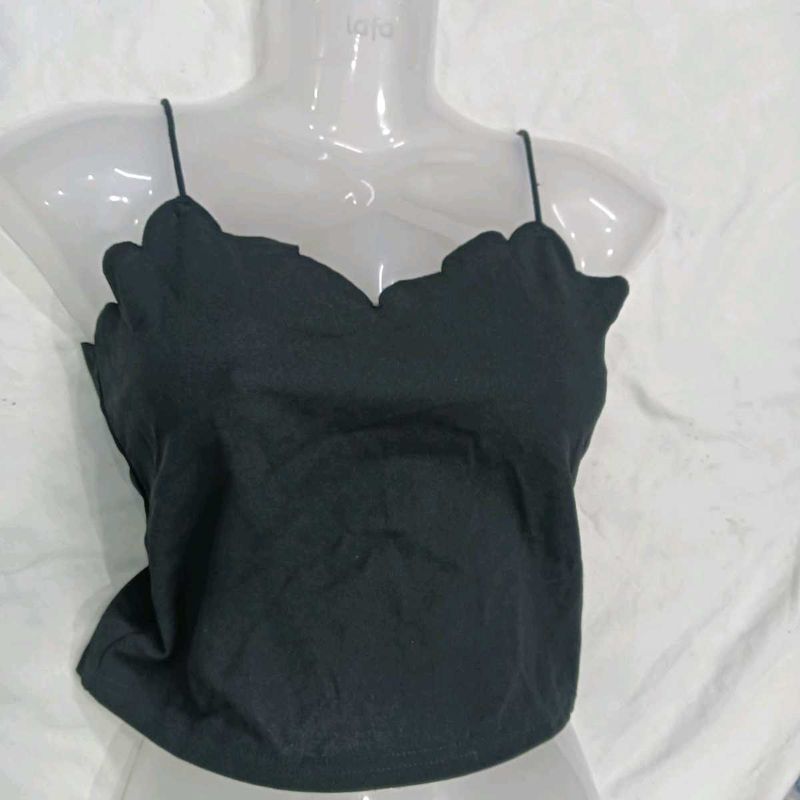 Black ❤️‍🔥Scalloped Strap Tank Top
