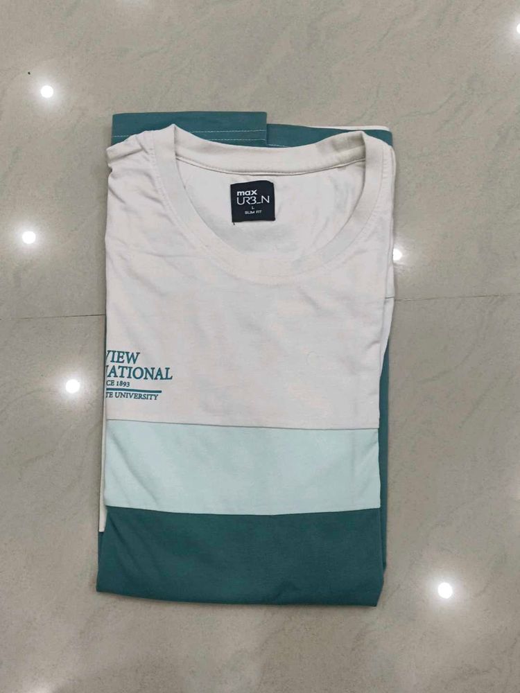 men white tshirt