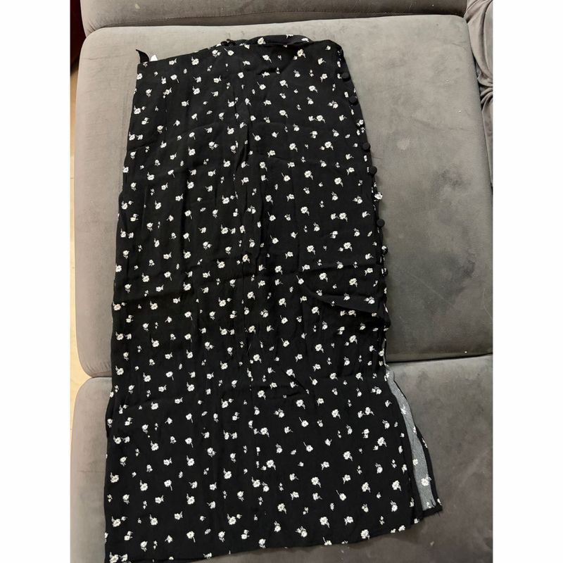 H&amp;M Floral Skirt
