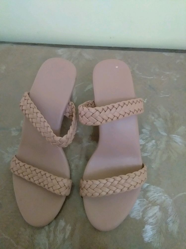 Stylish Braided Strap Slides