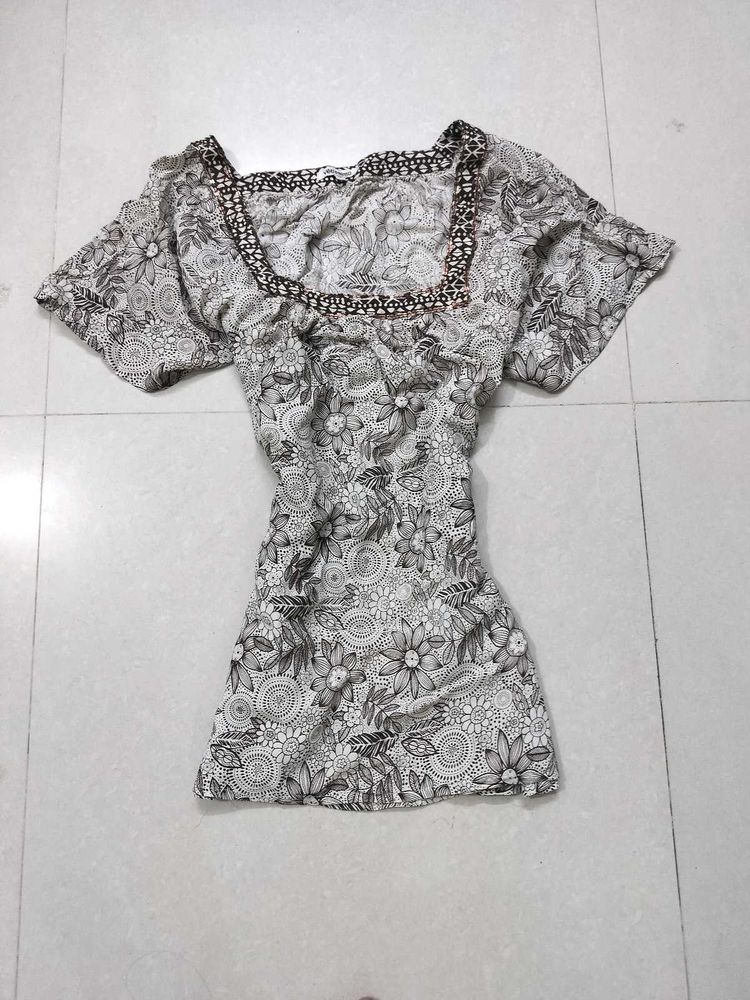 Floral Print Square Neck Top