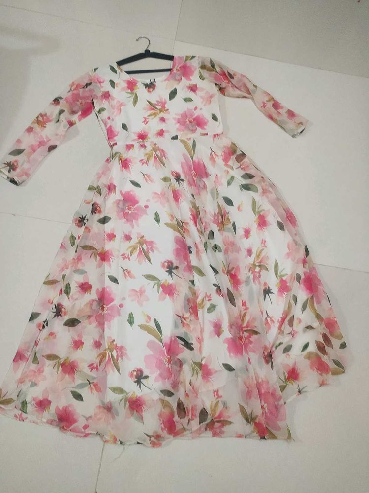 Elegant Floral Maxi Dress with shawl