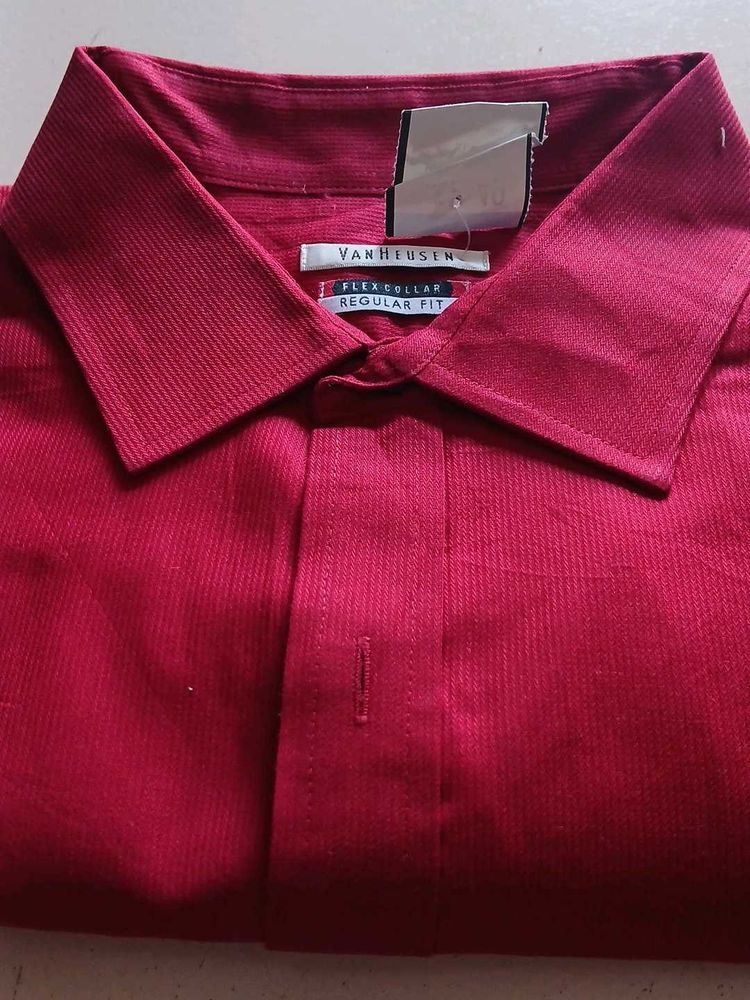 Van Heusen Men's Red Shirt