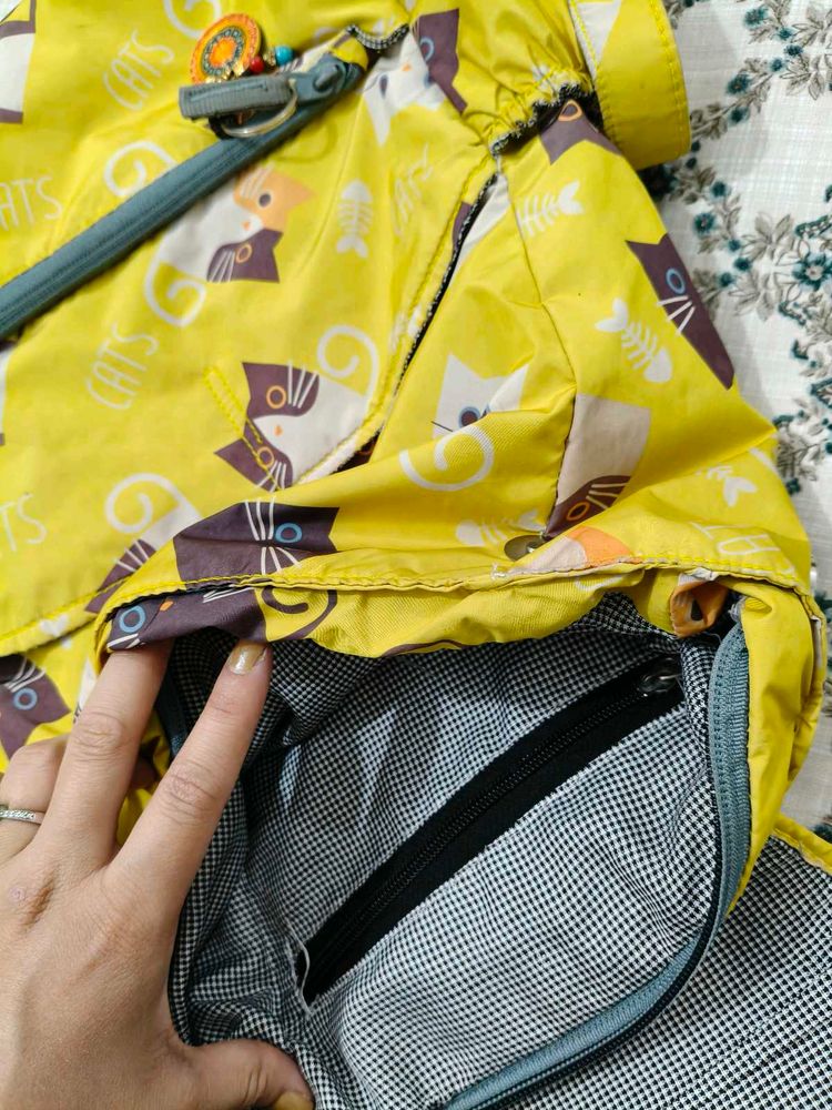 Cute Cat Print Yellow bagpack