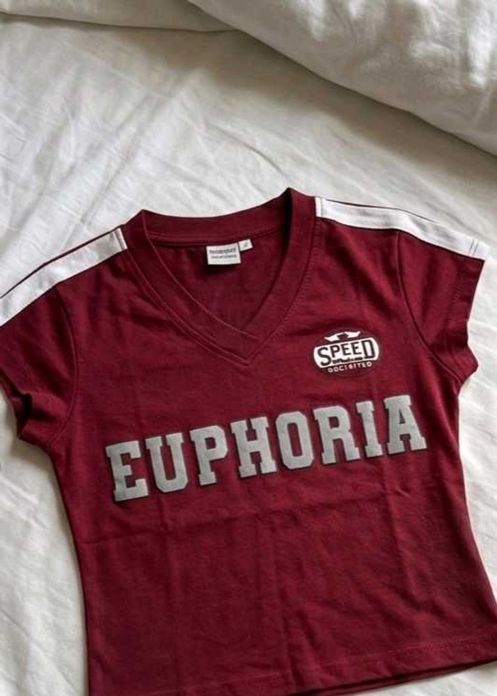 V-Neck crop tee🚨