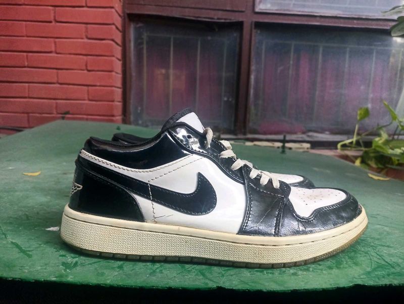 Air Jordan 1 Low Sneakers