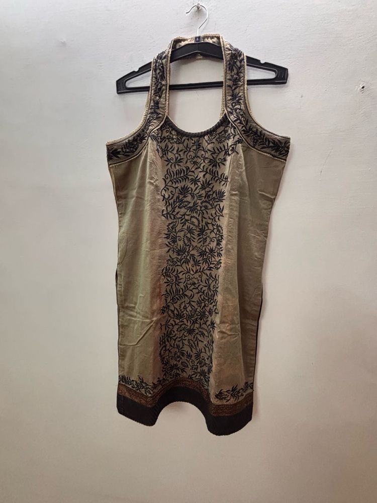 Elegant Embroidered Kurta