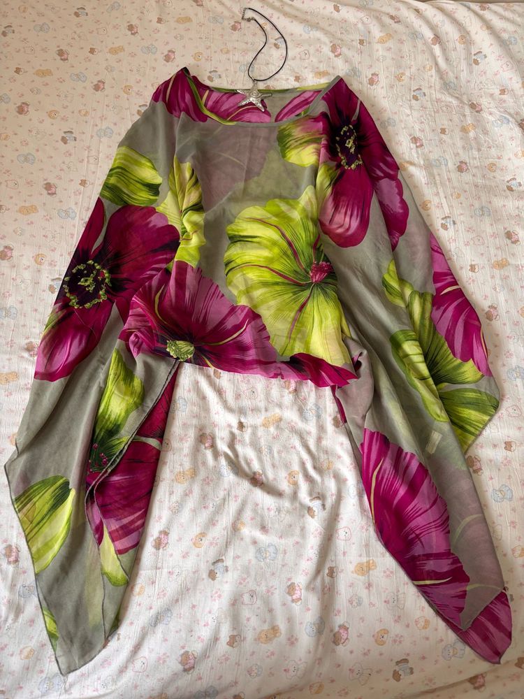 Flowy Floral trendy top