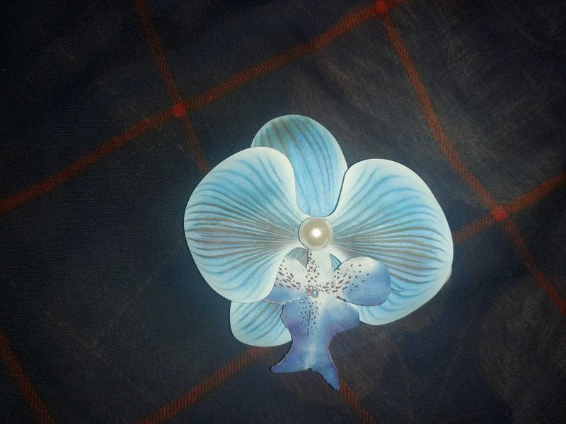 Elegant Orchid Brooch with Pearl Accent