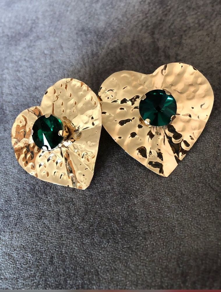 Weightless Gold &amp; Emerald Heart Earrings