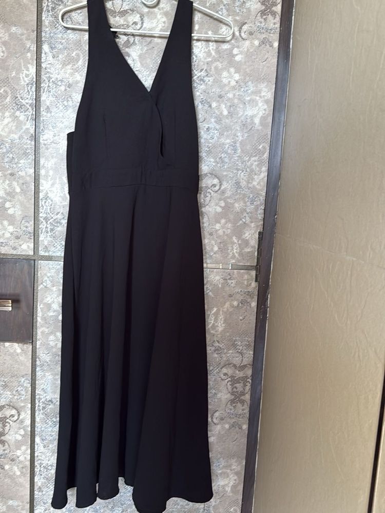 Classic Black V-Neck Midi Dress