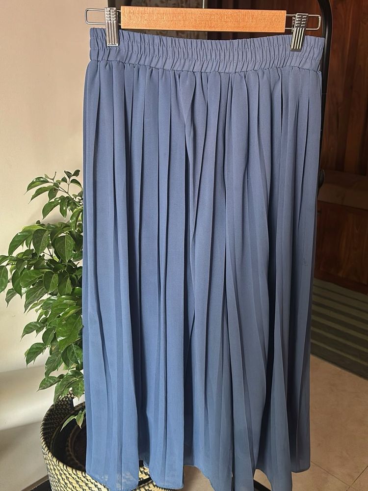 Beautiful Pleated Blue Culottes