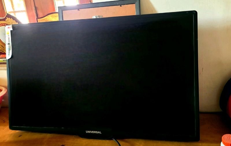 Universal Brand 32" LED Smart Google TV 📺