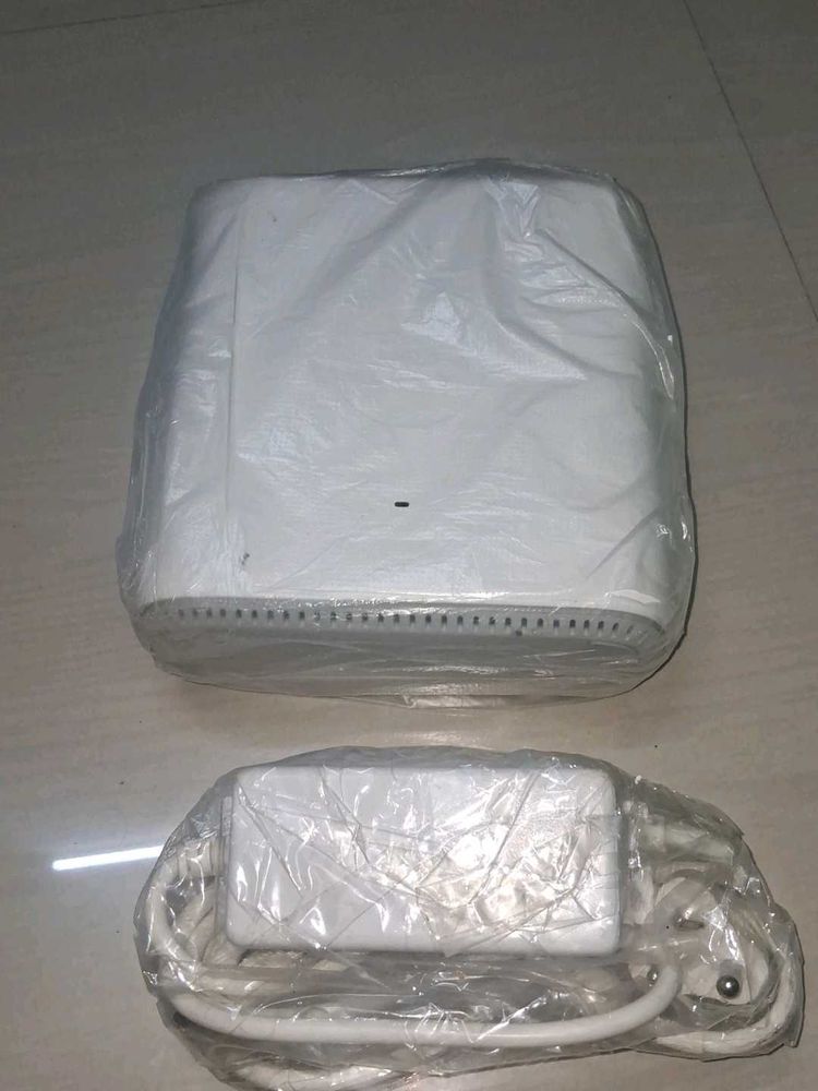 Wireless Router &amp; Power Adapter