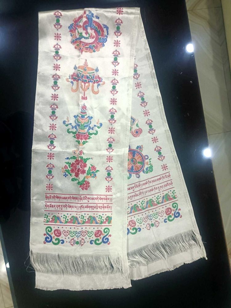 Traditional Tibetan Scarf White