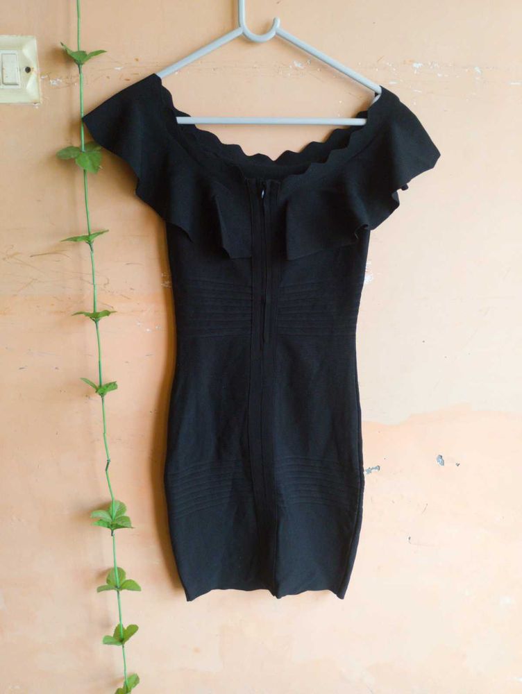 ❤️Size Xs to S Chic Black Bodycon Mini Dress❤️