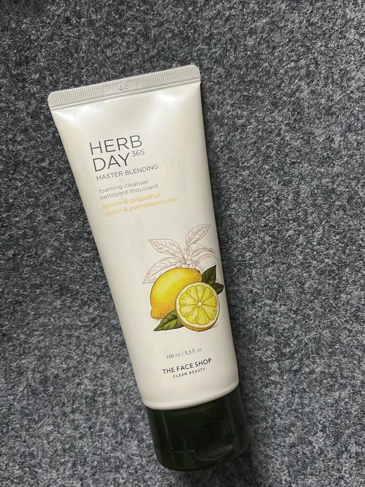 The Face Shop Herb Day Cleanser