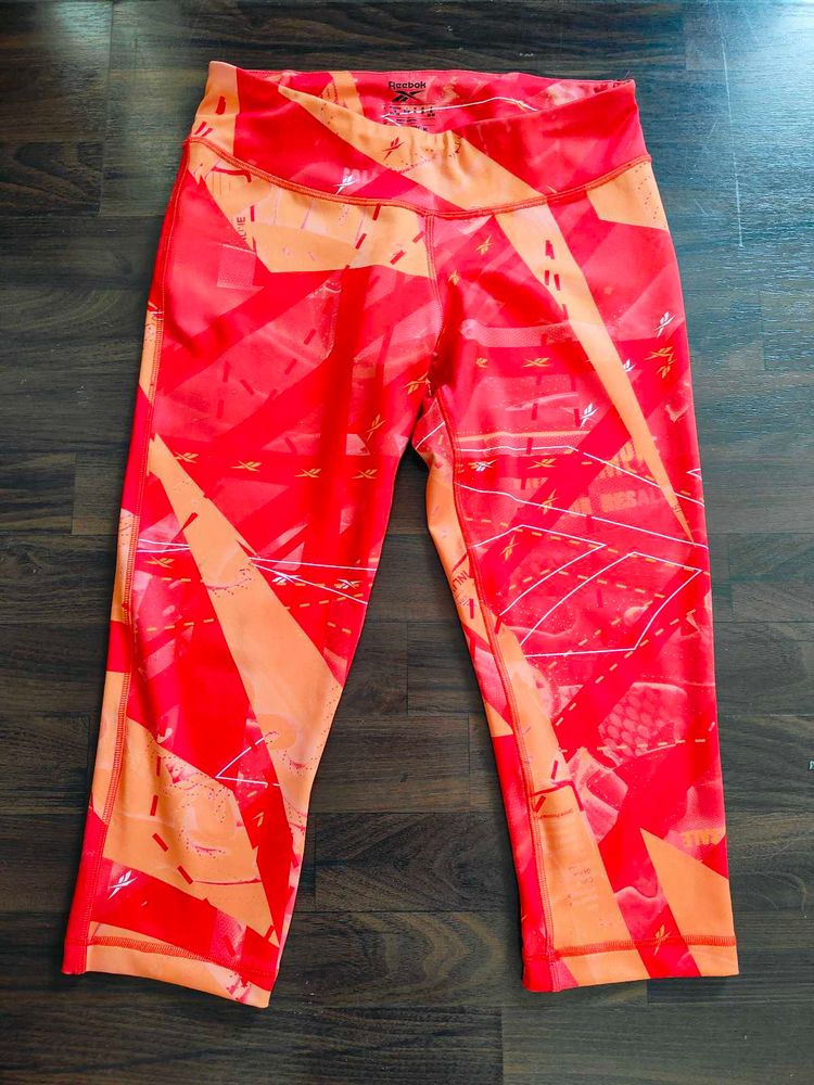 Reebok Women's Printed Capri Tights.