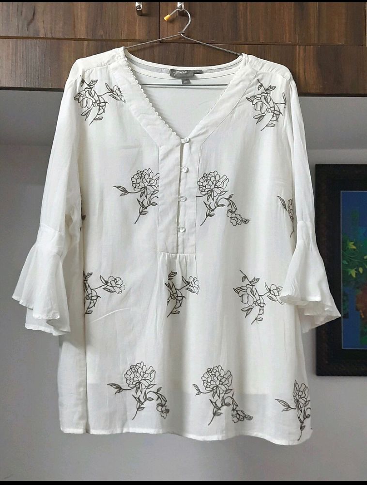 ❀ off-white top with camisole ❀