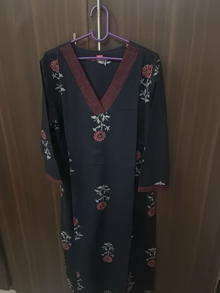 Elegant Dark Blue Floral Print Kurta