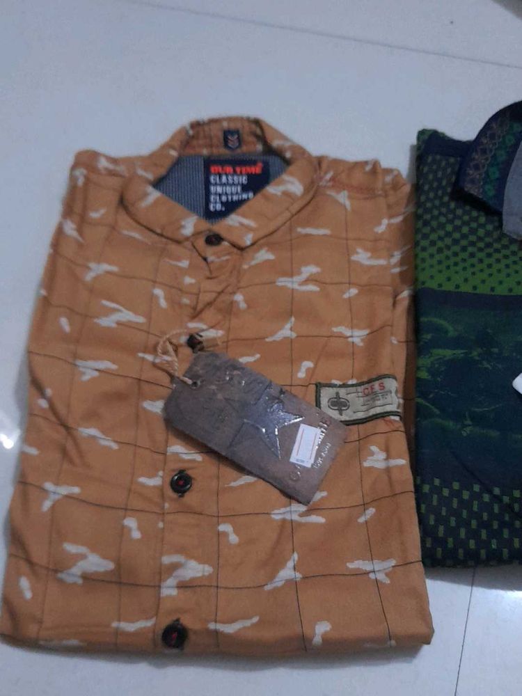 like New Men's Coral Printed Casual Shirt